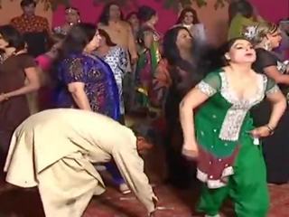 Nuevo magnífico encantador mujra baile 2019 desnuda mujra baile 2019 #hot #sexy #mujra #dance